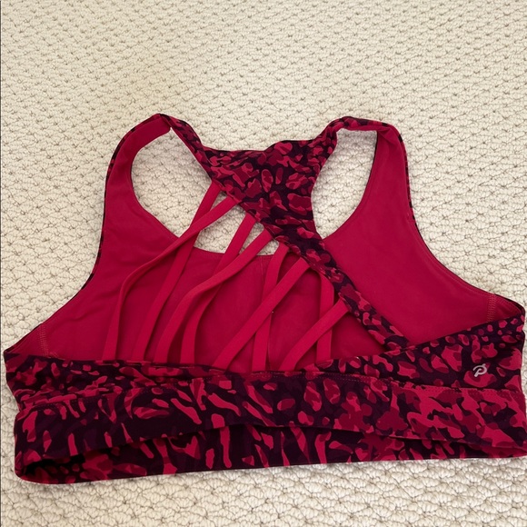 Like new! Peloton bra and leggings set bra is size medium pants are size small - Picture 9 of 9
